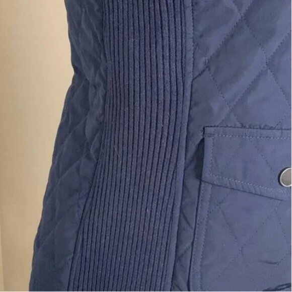 Talbots Navy Blue Quilted Puffer Vest Side Ribbed Stretch Zippered front Size S - Picture 6 of 9